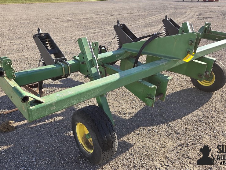 john-deere-3-pt-v-ripper-image-3