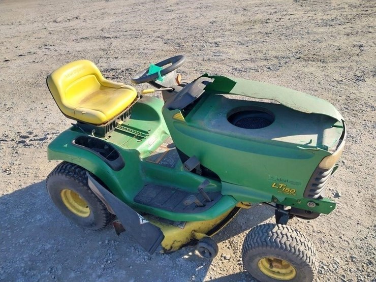 john-deere-lt150-image-2