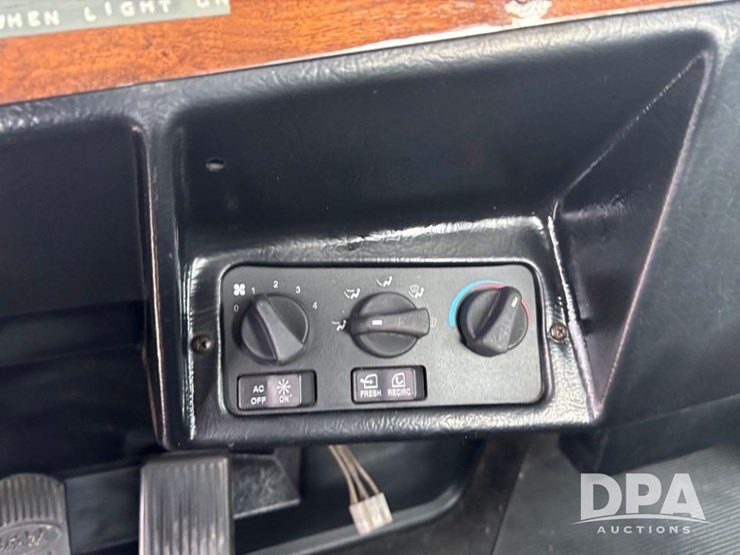 peterbilt-385-image-75