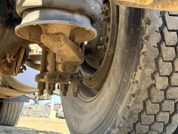 2007-freightliner-columbia-120-image-63