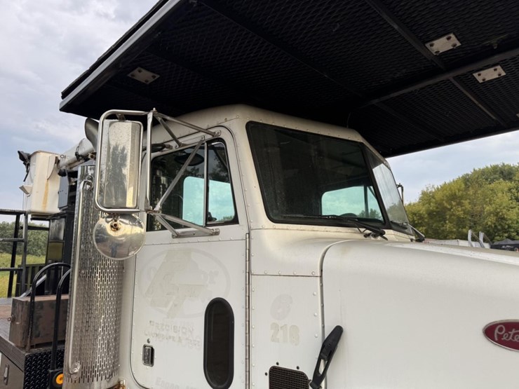 peterbilt-330-image-18