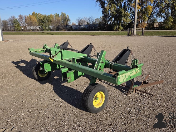 john-deere-3-pt-v-ripper-image-1