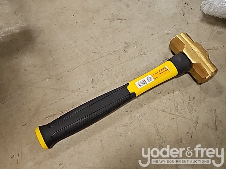 wheel-barrow,-machete-(2-of),-3lb-brass-hammer,-seep-hose,-adjustable-multi-tool-hanger,-black-&-decker-40v-weed-wacker,-trexeen-hedger-image-10