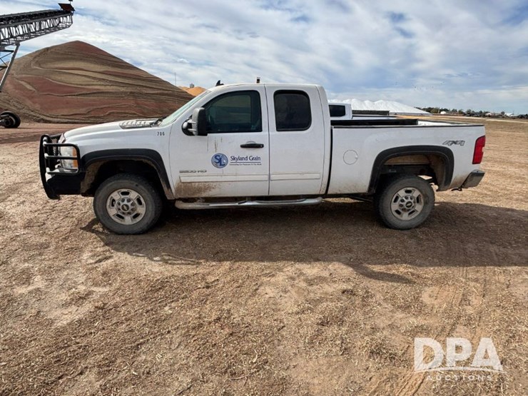 chevrolet-silverado-2500hd-image-11