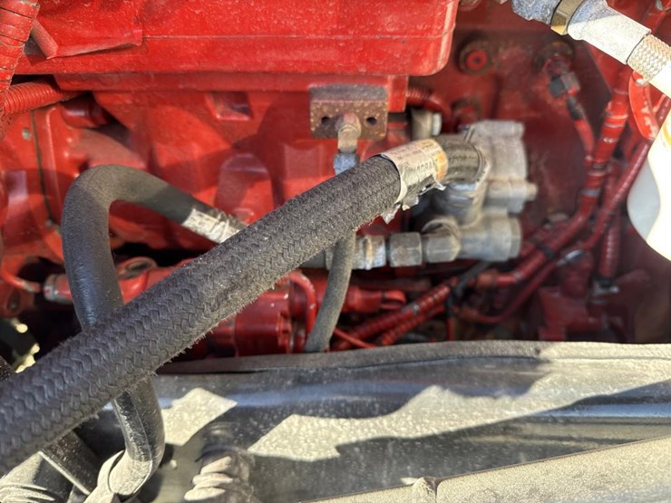 2012-peterbilt-389-image-17