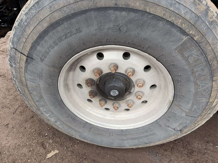 2010-kenworth-t800-image-15