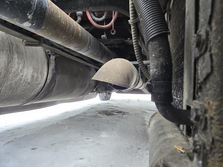 2017-peterbilt-579-image-50