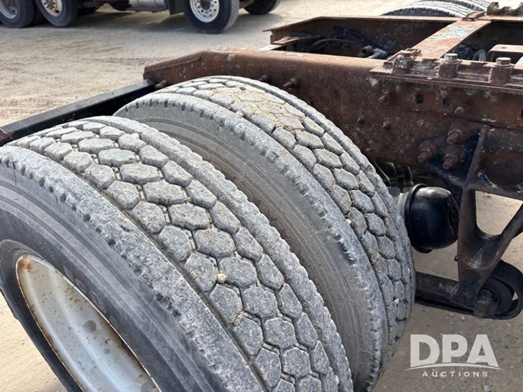 2012-international-prostar-image-50