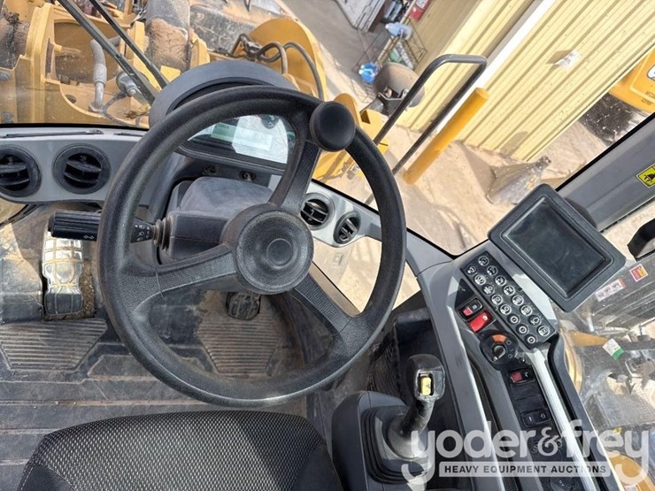 caterpillar-926m-image-10