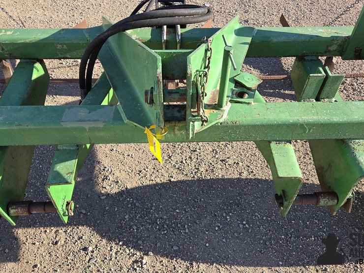 john-deere-3-pt-v-ripper-image-12