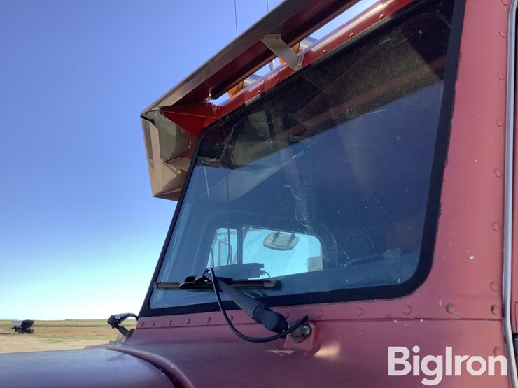 peterbilt-377-image-12