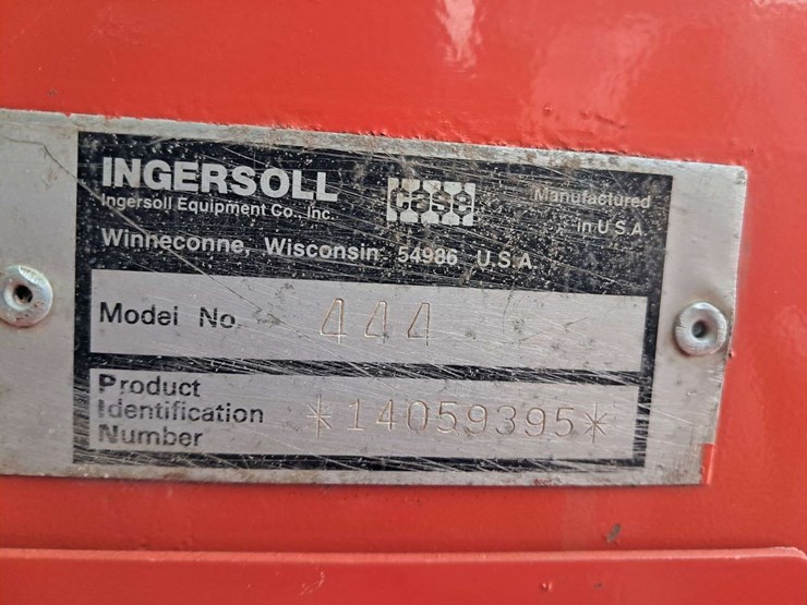 case-444-compact-tractor-image-13