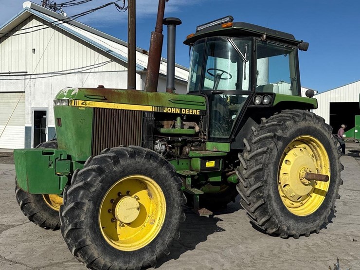 john-deere-4455-image-1