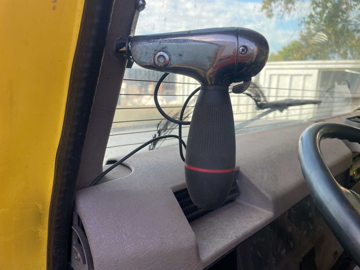 international-4900-image-86