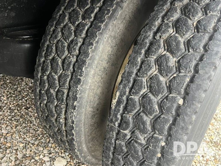 1989-peterbilt-378-image-29