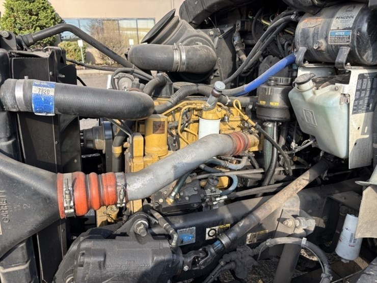 2001-kenworth-t300-image-29