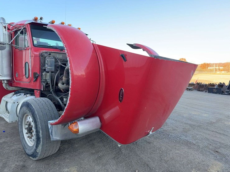 2004-peterbilt-357-image-67