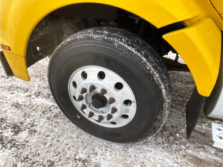 2019-kenworth-t880-image-18