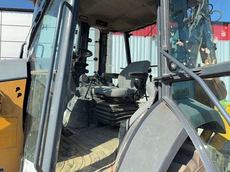 2011-deere-310j-image-23