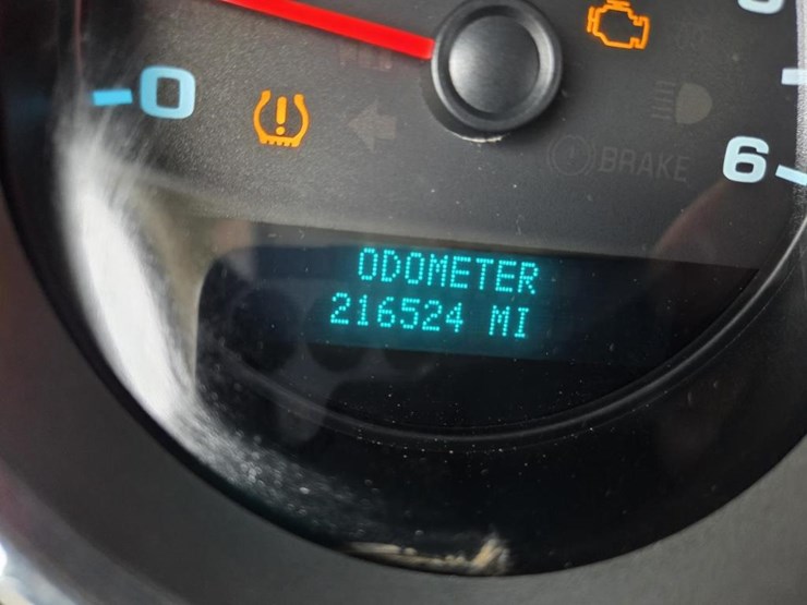 2011-gmc-2500-image-56