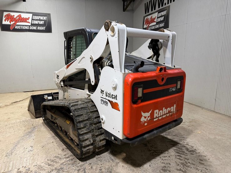 2022-bobcat-t740-image-3