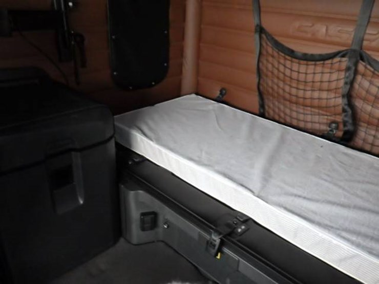 freightliner-cascadia-126-image-20