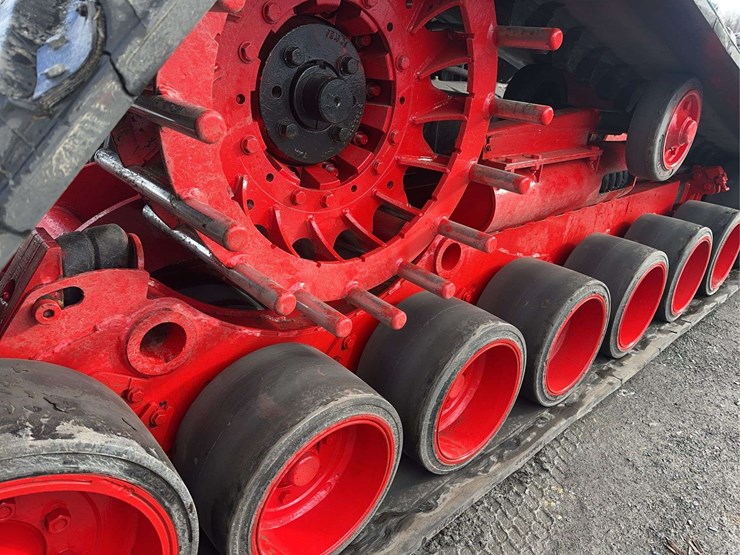 2005-massey-ferguson-6465-image-22