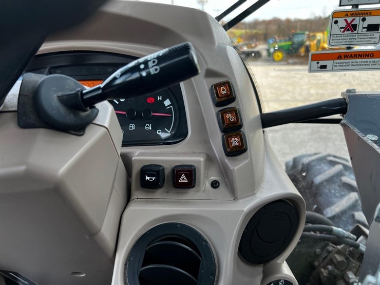 2015-kubota-m8560-image-29