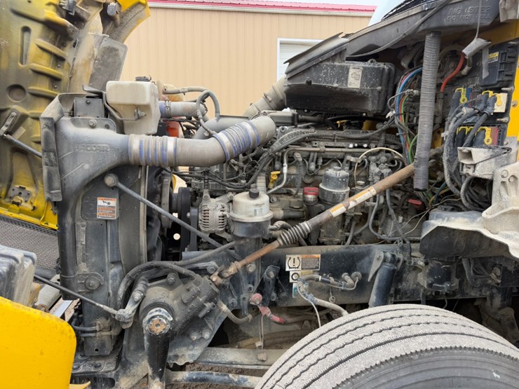 2019-kenworth-t880-image-26