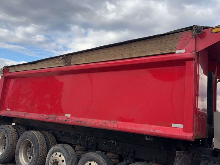 2016-kenworth-t880-image-27