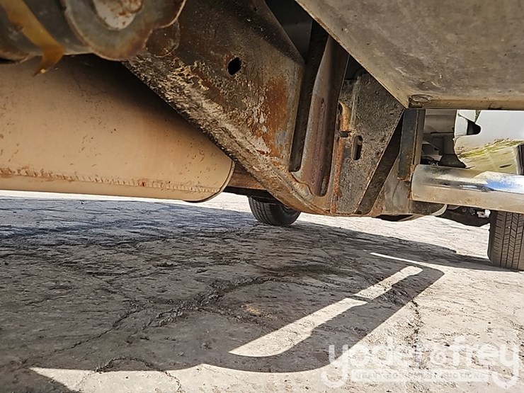 chevrolet-silverado-2500-image-9