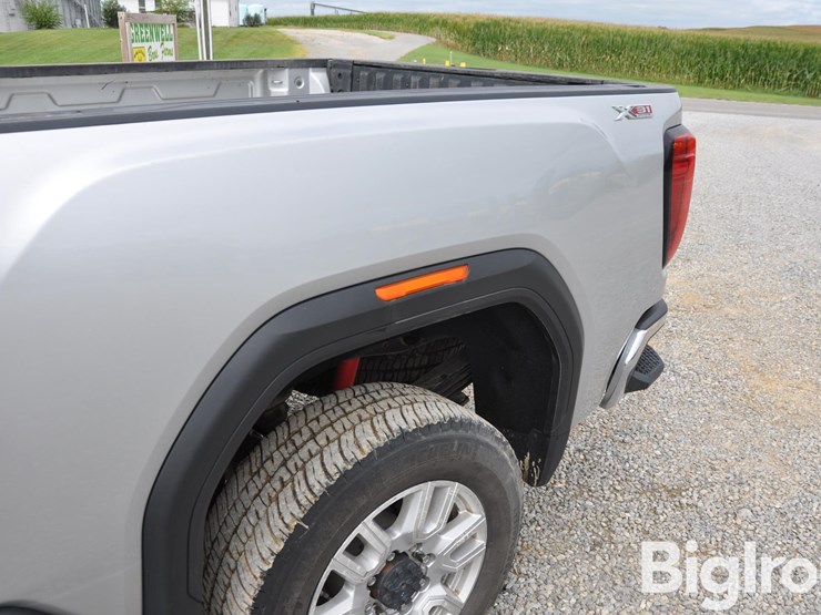 2022-gmc-sierra-2500-image-19