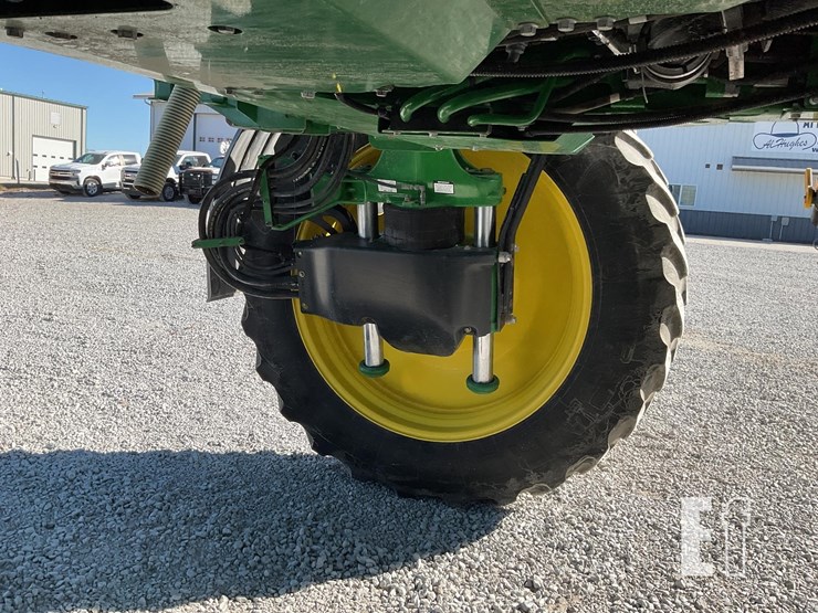 john-deere-r4038-image-22