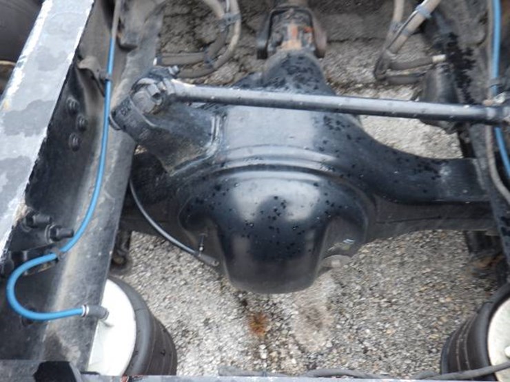 freightliner-cascadia-126-image-11