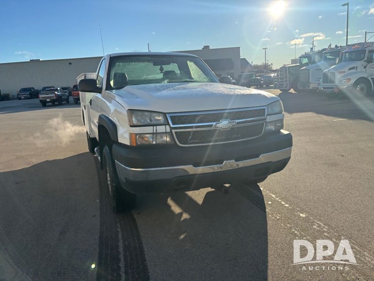 chevrolet-2500hd-image-17