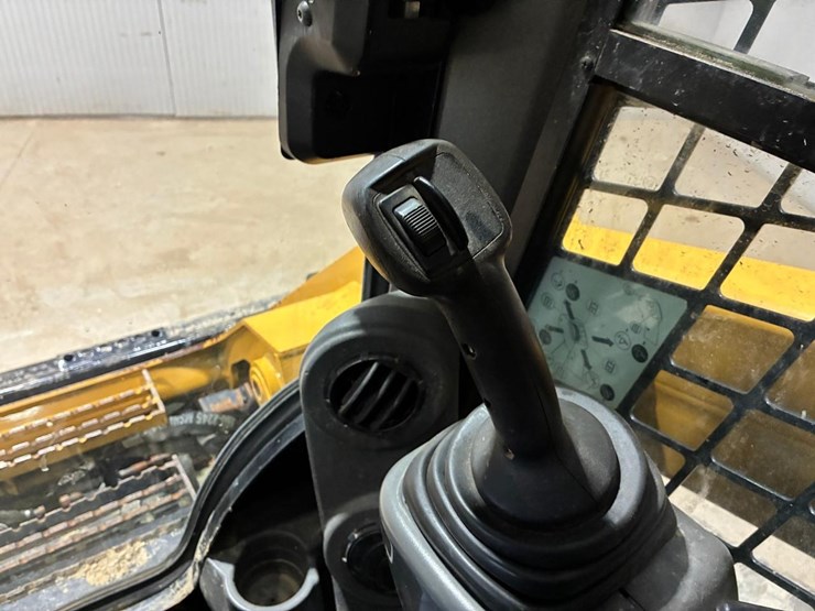 2018-caterpillar-289d-image-26