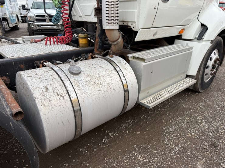 2014-international-prostar-image-12