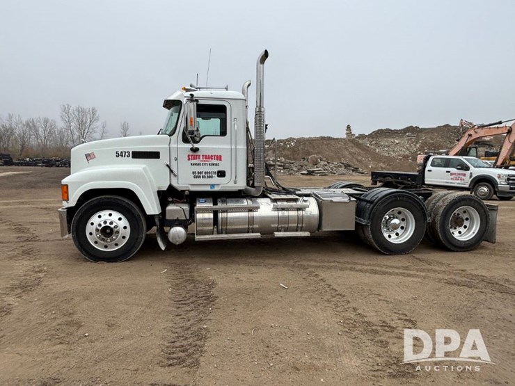 2017-mack-pinnacle-chu613-image-13