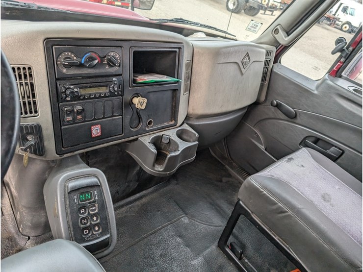 2014-international-durastar-4300-image-19
