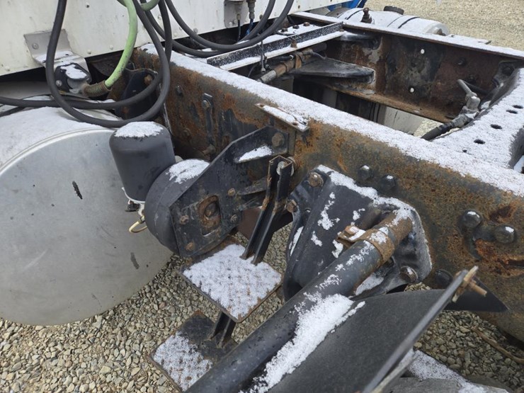 2013-kenworth-t660-image-16