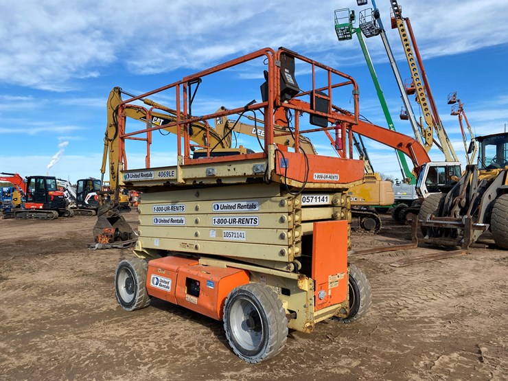 2017-jlg-4069le-image-7