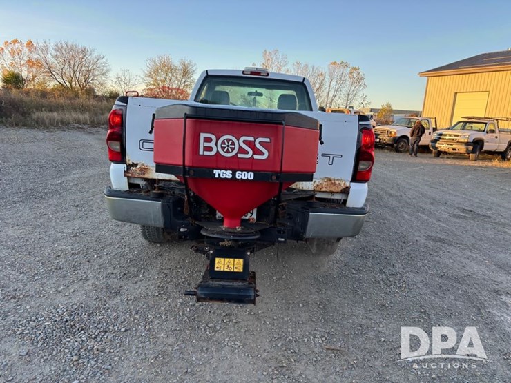 2006-chevrolet-2500hd-image-14