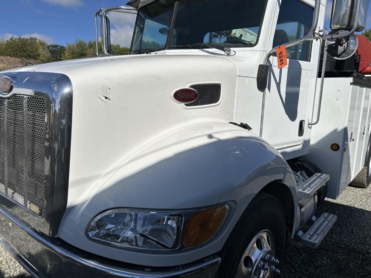 2017-peterbilt-337-image-9