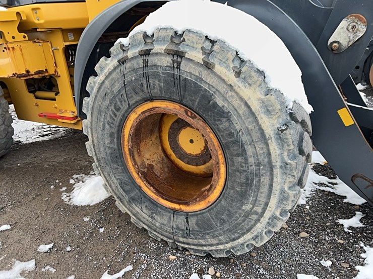 2021-deere-624p-image-6