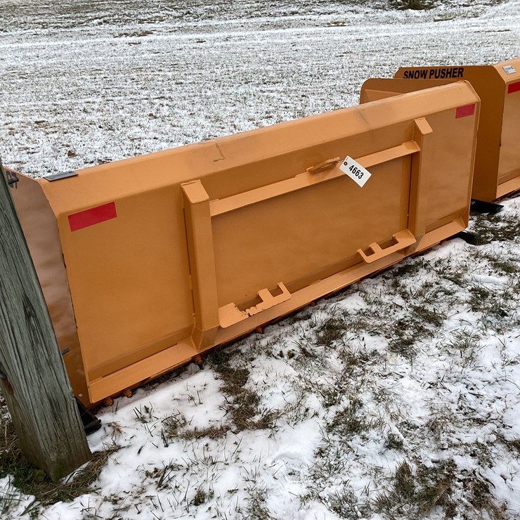 #4663 • Skidsteer Snow Pusher