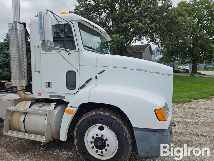 freightliner-fld112-image-12