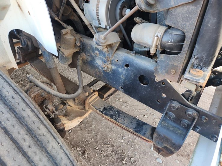 international-8100-image-45