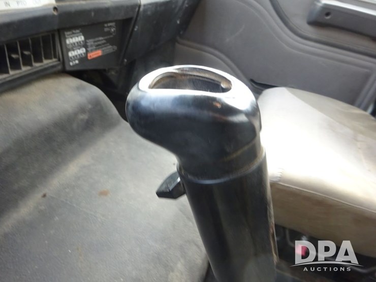 2003-international-8100-image-77