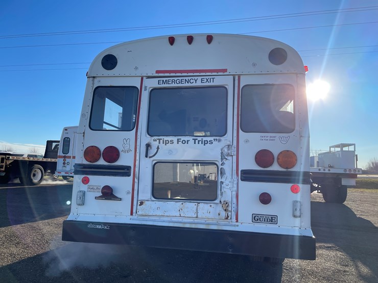 #1071-•-1999-chevy-short-bus-(has-wi-title)-image-6