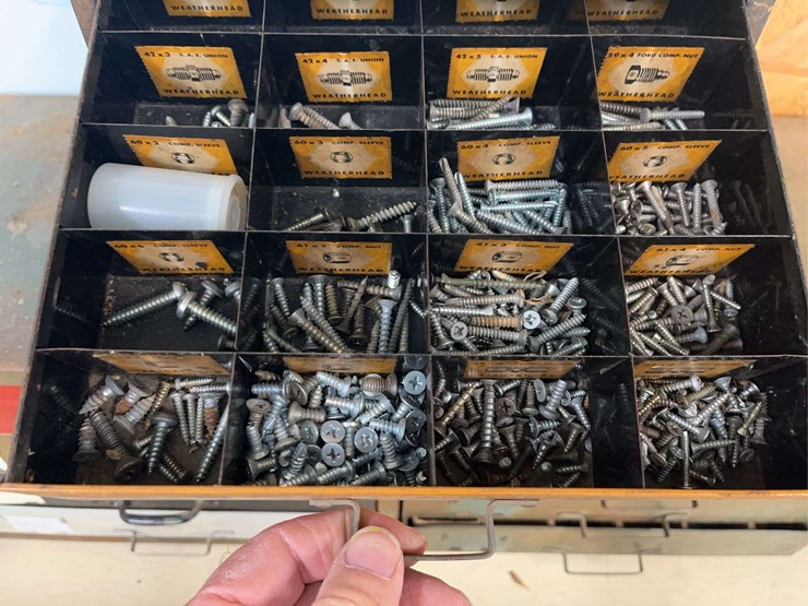 (2)-screw-cabinets-image-4